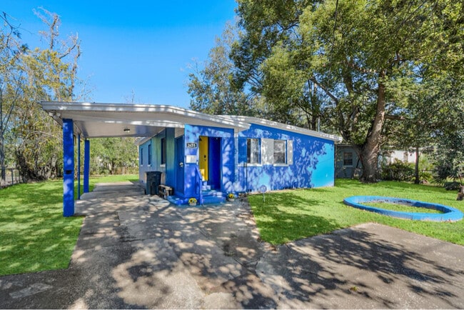 Building Photo - 2625 Larkspur Ave