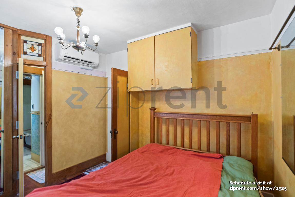 Building Photo - Unit