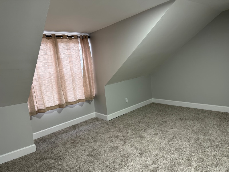 Building Photo - 343 S George St