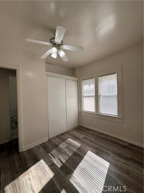 Building Photo - 1538 W 51st Pl