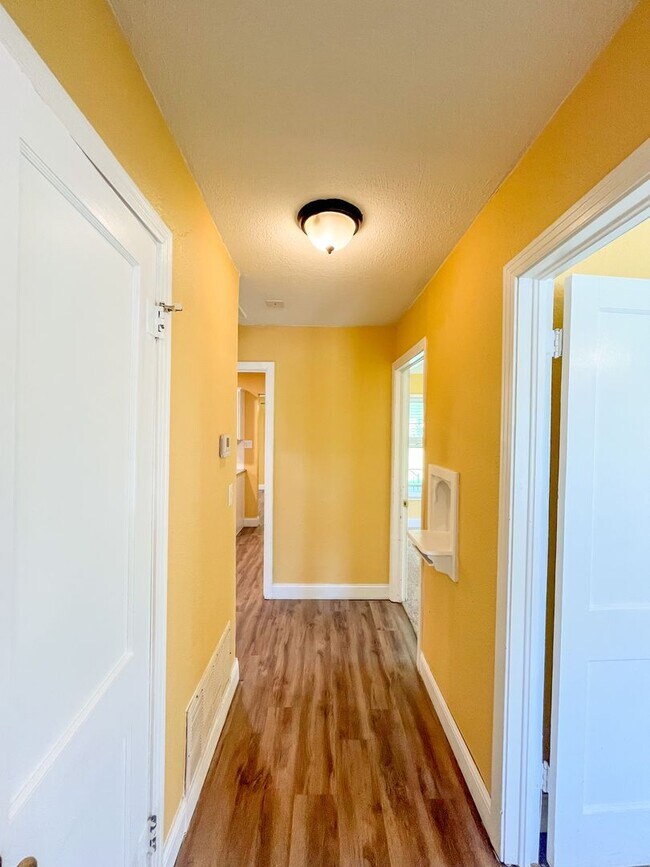 Building Photo - Available NOW!!!! This charming 1 story, 2...