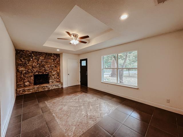 Building Photo - 6600 Lakeside Dr