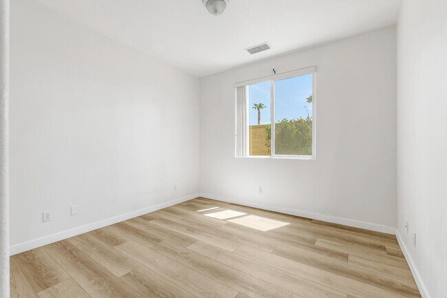 Building Photo - 81441 Avenida Gonzales
