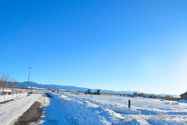 Building Photo - Norton Ranch Single-Family-Detached Home
