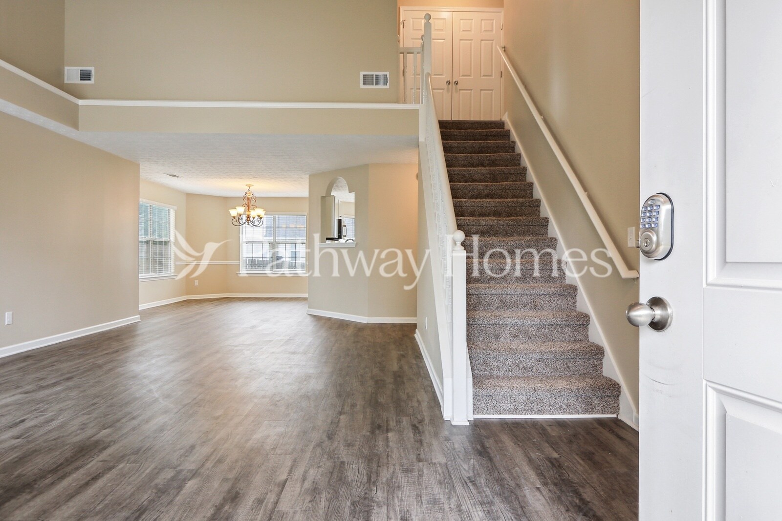 Building Photo - 615 Gardinia Dr