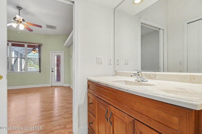 Building Photo - 1619 Amador Ave NW