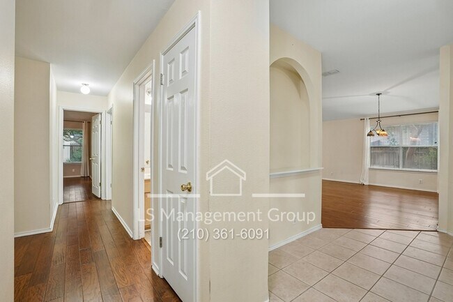 Building Photo - 14343 Markham Glen