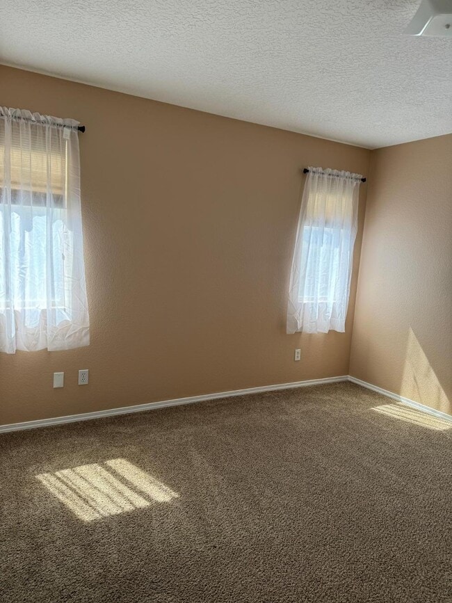 Building Photo - 10920 Tomatillo Ln SE