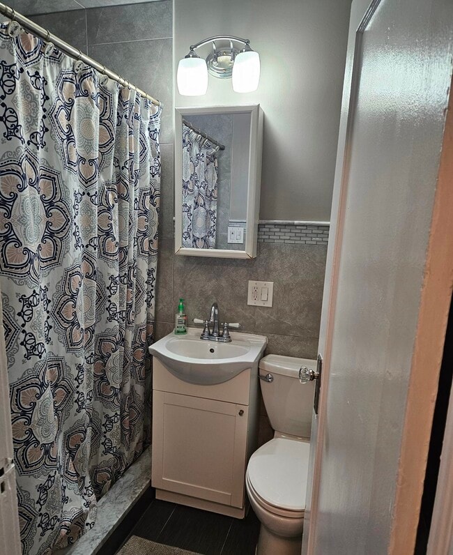 Building Photo - 1300 43rd St