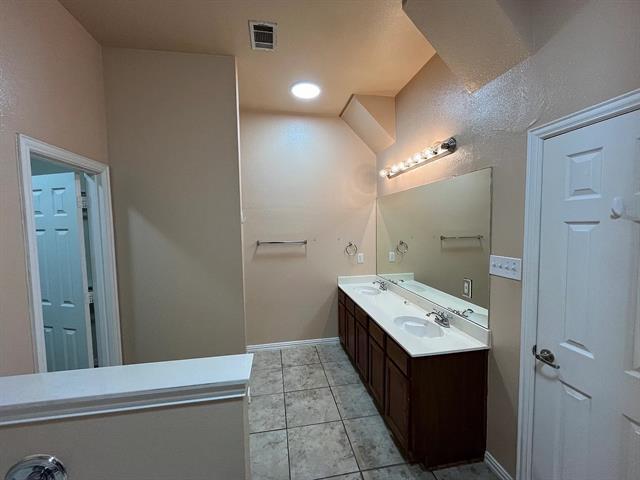 Building Photo - 4423 Westcliffe Dr