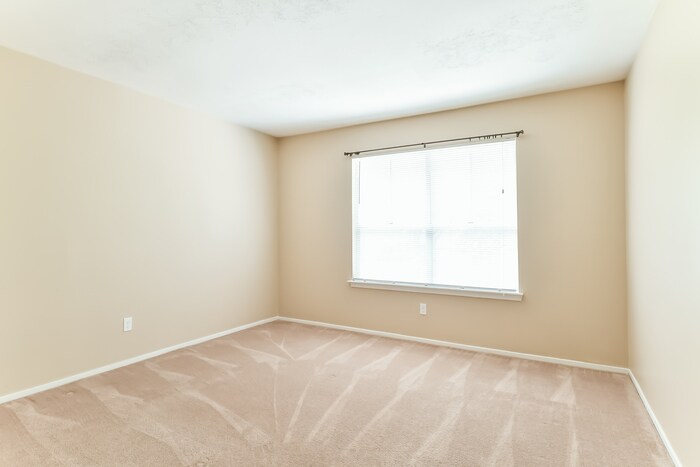 Building Photo - 2111 Mustang Springs Dr