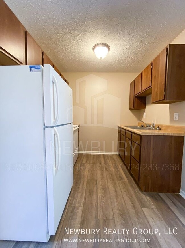 Building Photo - 19 Clearview Meadows