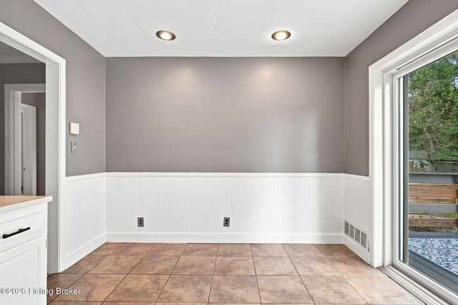 Building Photo - 3518 Hycliffe Ave