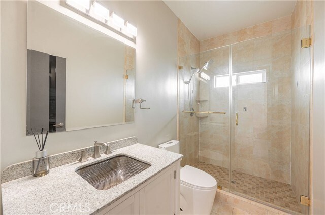 Building Photo - 3331 Oakmont View Dr