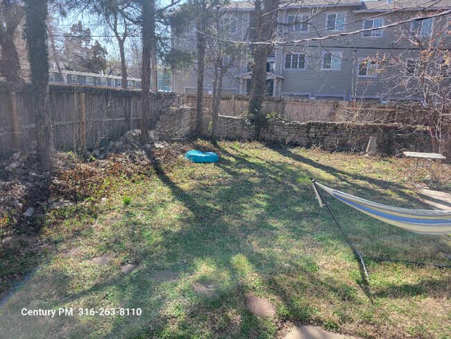 Building Photo - 3419 Edgemont St