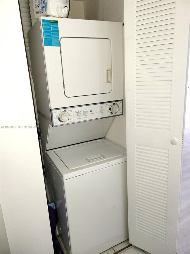 Building Photo - 3300 NE 191st St