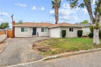 Building Photo - 8232 Malven Ave