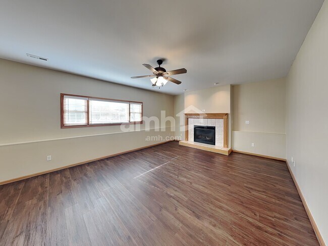 Building Photo - 2006 Oak Forest Dr