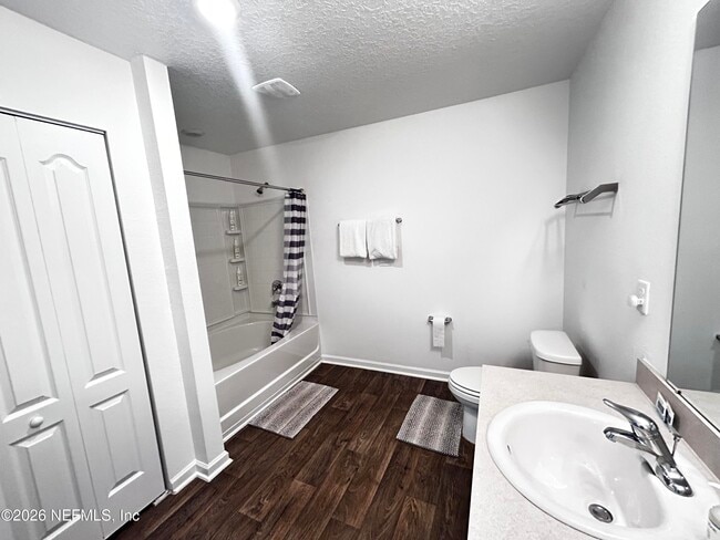 Building Photo - 12571 Russian Olive Rd