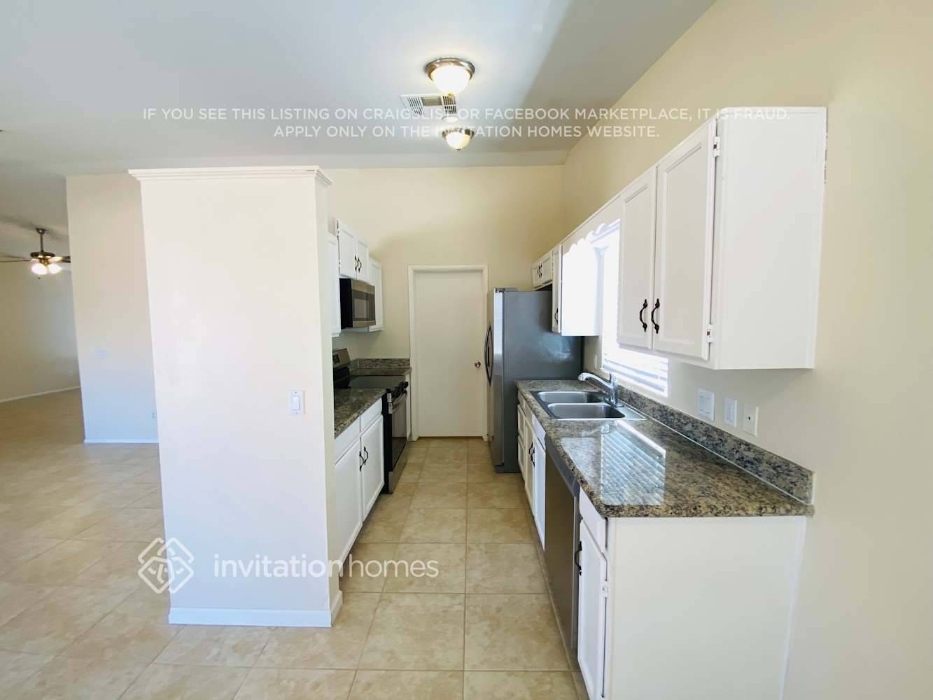 Building Photo - 734 W Rosal Pl