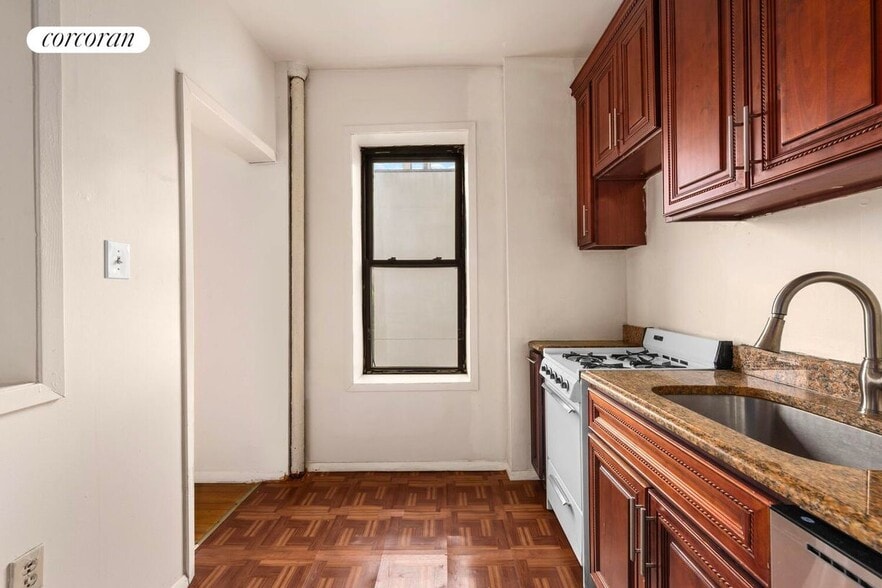 Building Photo - 261 14th St