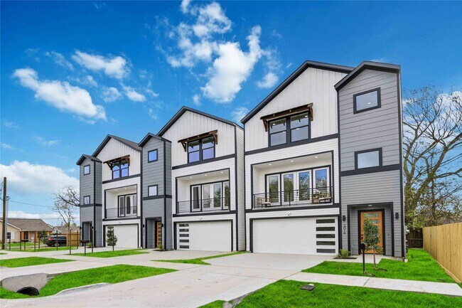 Building Photo - 2014 Yates St