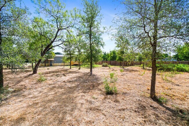Building Photo - 265 Hershal Ln