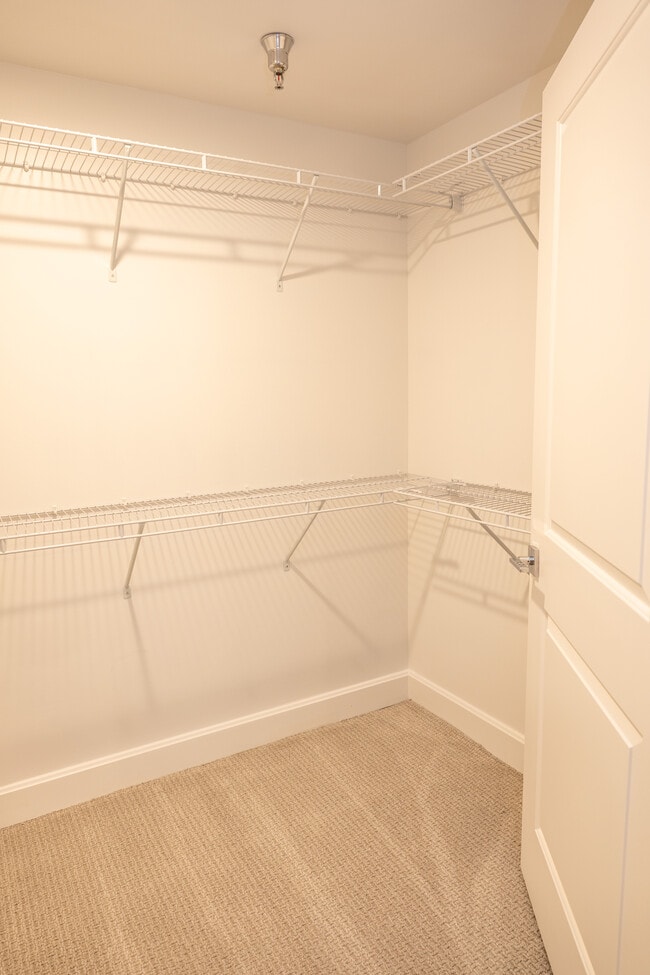 2201 | Spacious Closet - ArriveKC Condos