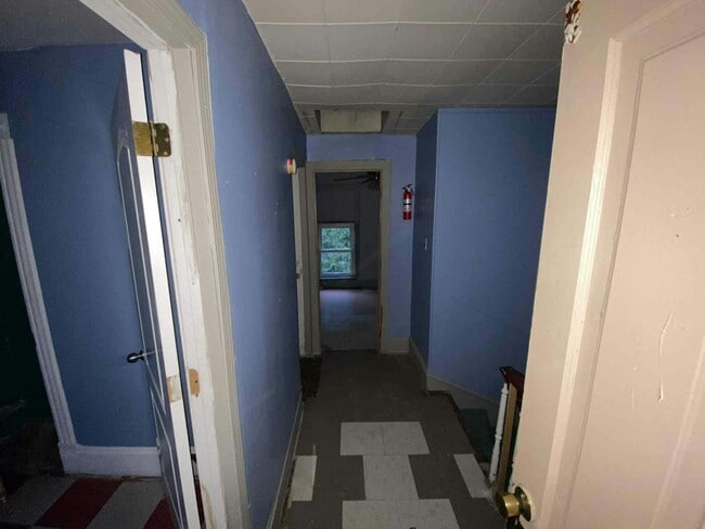 Building Photo - 634 Northrup Ave