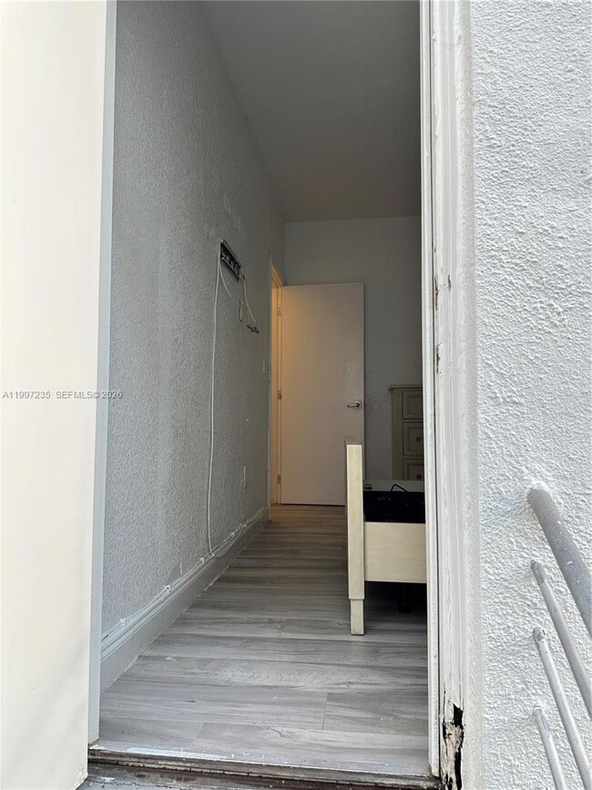 Building Photo - 8401 Crespi Blvd
