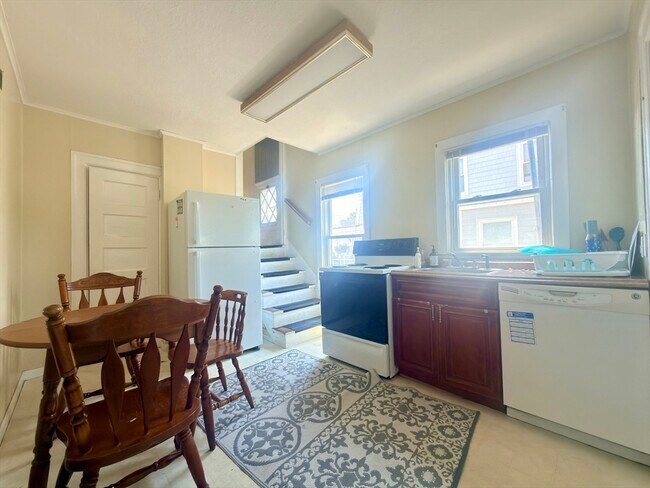 Building Photo - 59 C St