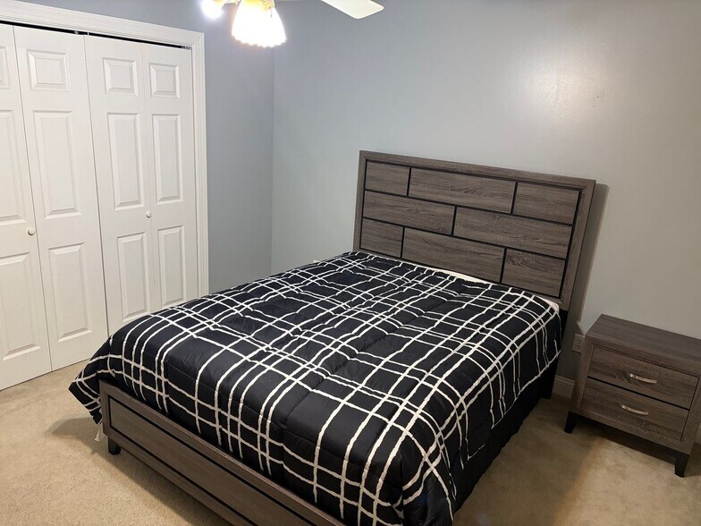 Building Photo - 1885 Bennett Rd