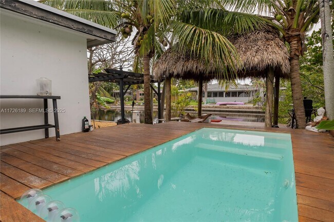 Building Photo - 1174 Garfield St