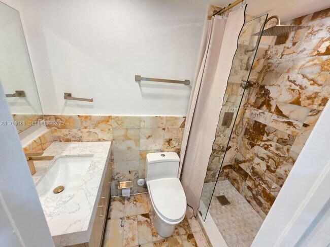 Building Photo - 760 Euclid Ave