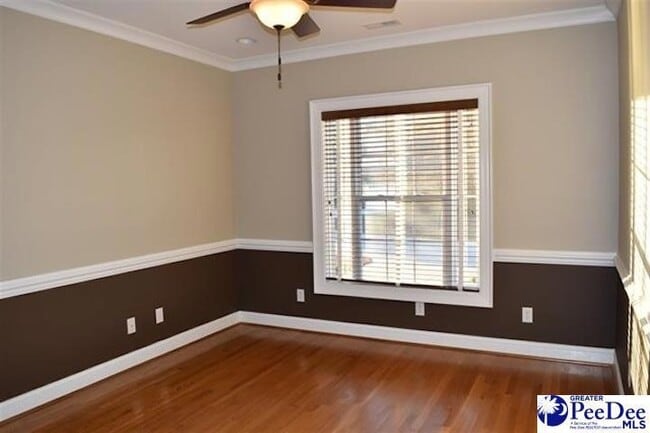 Building Photo - 488 Cove Pointe Dr