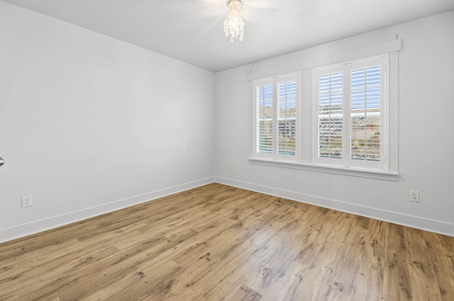 Building Photo - Beautiful 6-Bedroom Home in Eagle Mountain!