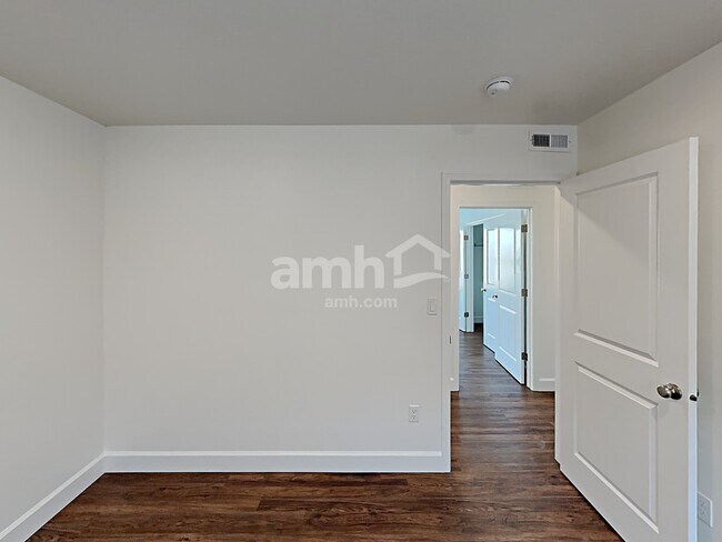 Building Photo - 6063 W Arranmore Dr