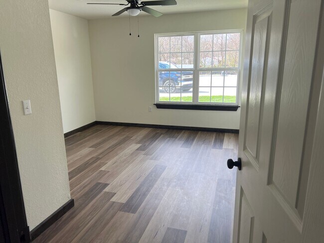 Building Photo - 2 bed 2 bath new build in 2024