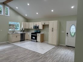 Building Photo - 4406 Coloma Ave