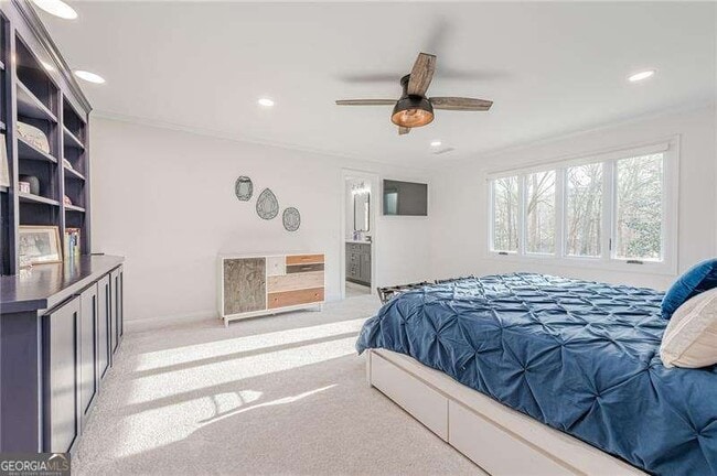 Building Photo - 4562 Columns Dr SE