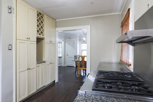 Building Photo - {204} Brookside Stunner + Fully updated 2 Story + Fenced Yard + 1 Car Garage