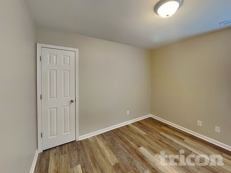 Building Photo - 105 Arden Ct