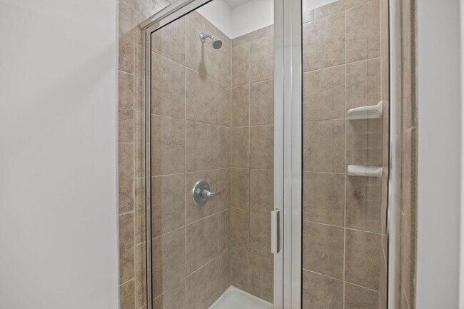 Building Photo - 1709 Shady Oaks Dr