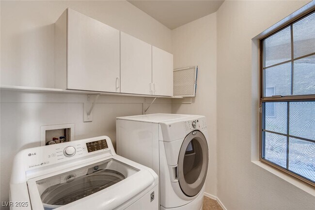 Building Photo - 3594 Driving Range St