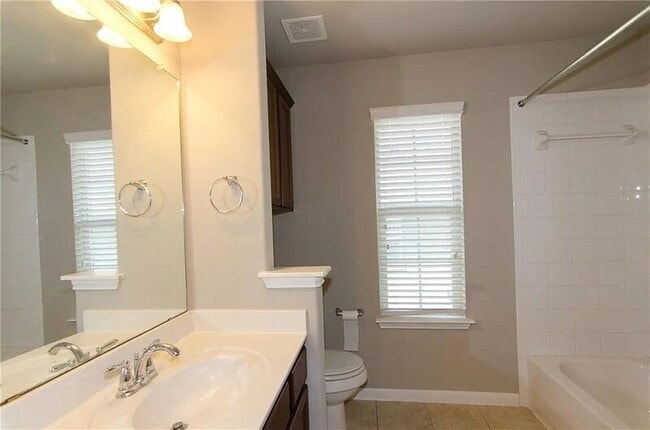 Building Photo - 3101 Davis Ln