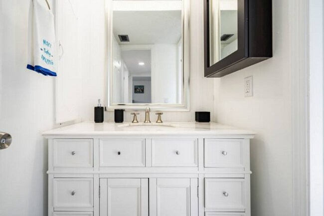 Bathroom - 4017 Audubon Dr