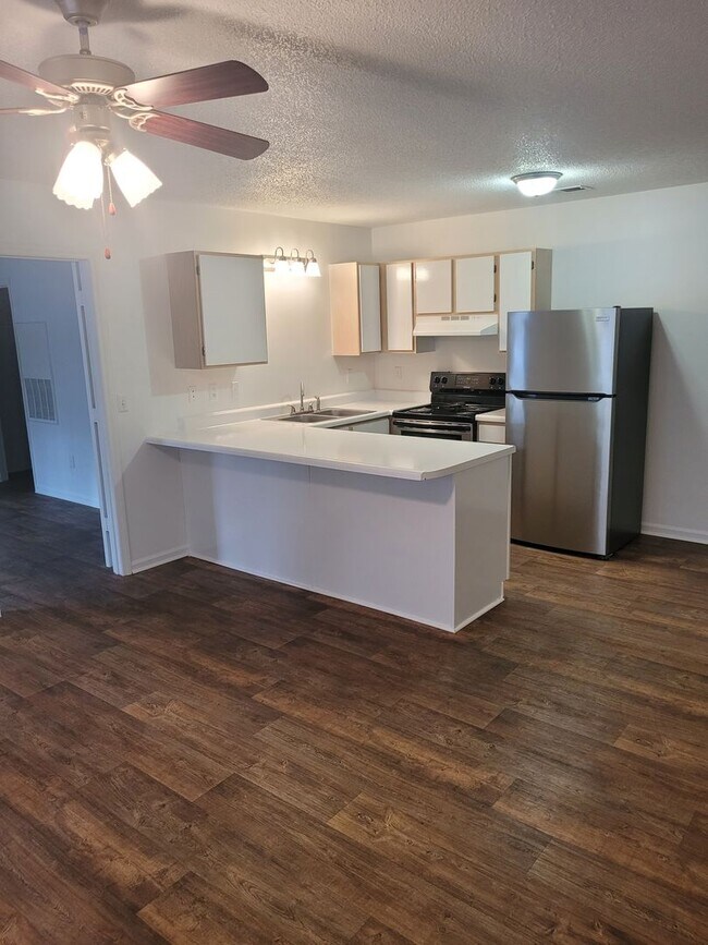 Building Photo - Where Comfort Meets Convenience!