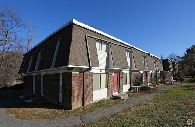 Building Photo - Southwood Apartments