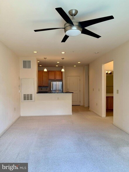 Building Photo - 2655 Prosperity Ave
