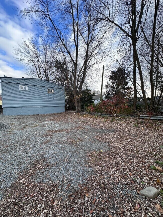 Building Photo - 153 Vine St